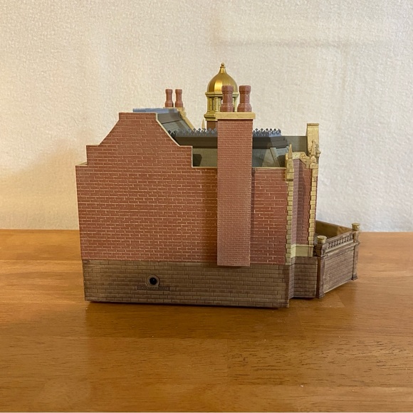 NWT Hallmark Haunted Mansion Disney World tree topper tabletop lights music - Picture 10 of 12